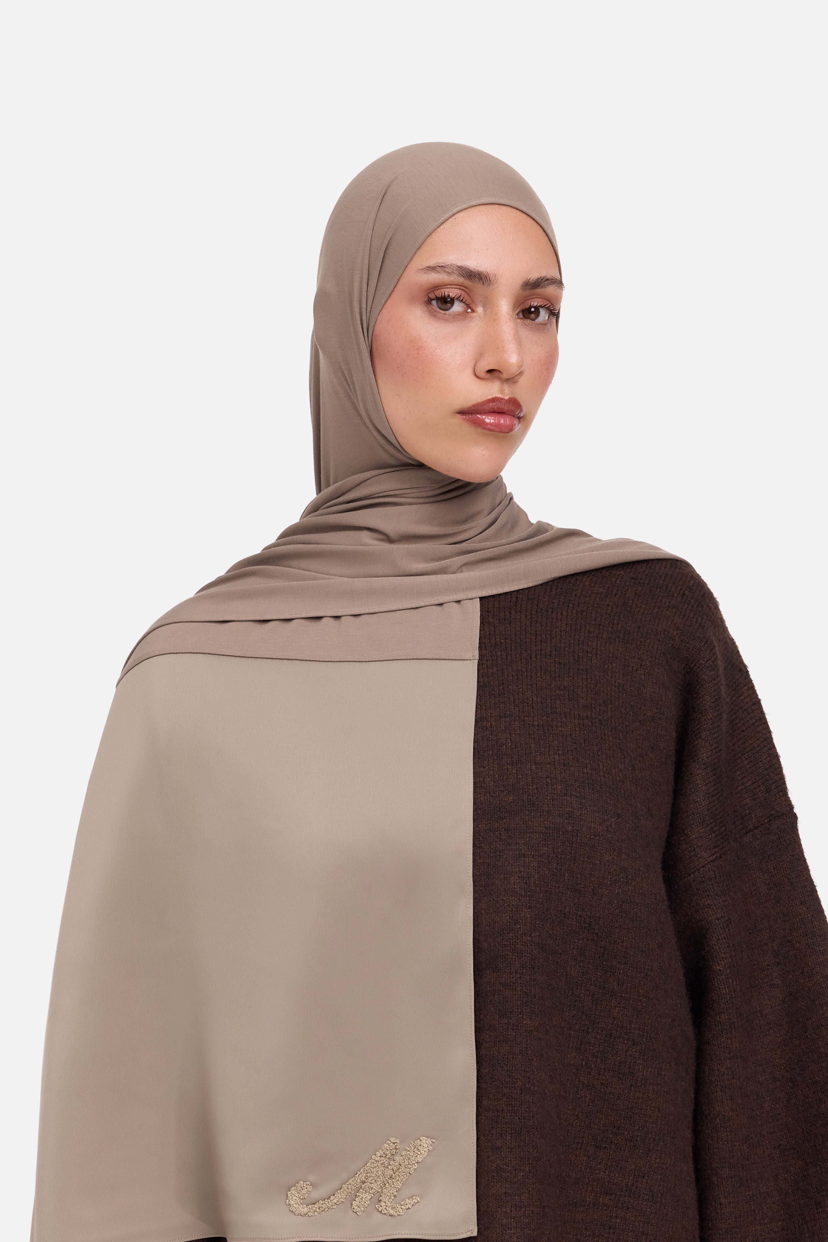 Logo Satin Edge Scarf Bamboo | Khaki